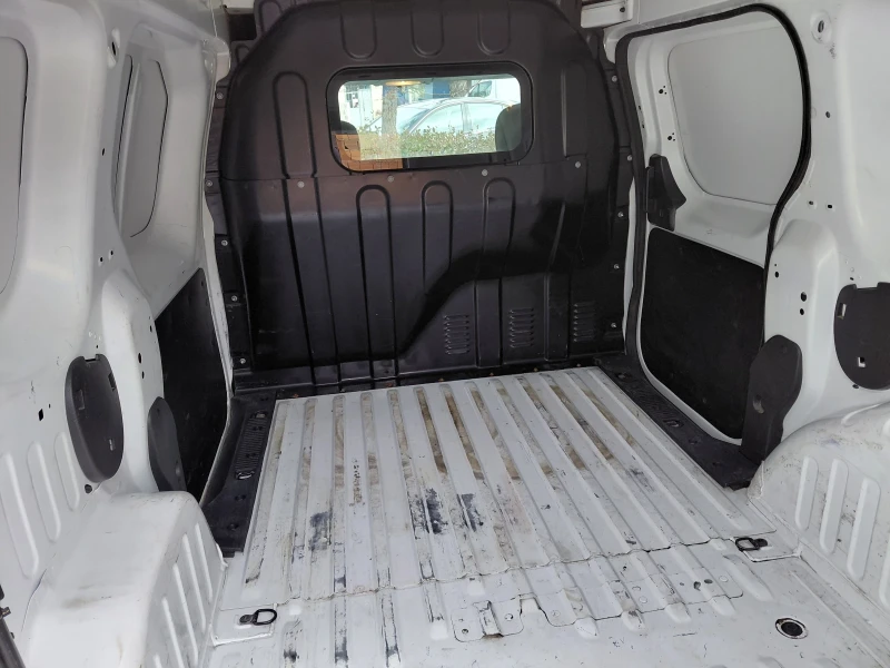 Dacia Dokker 1.6 ФАБРИЧНА ГАЗОВА LPG, снимка 6 - Автомобили и джипове - 53102207