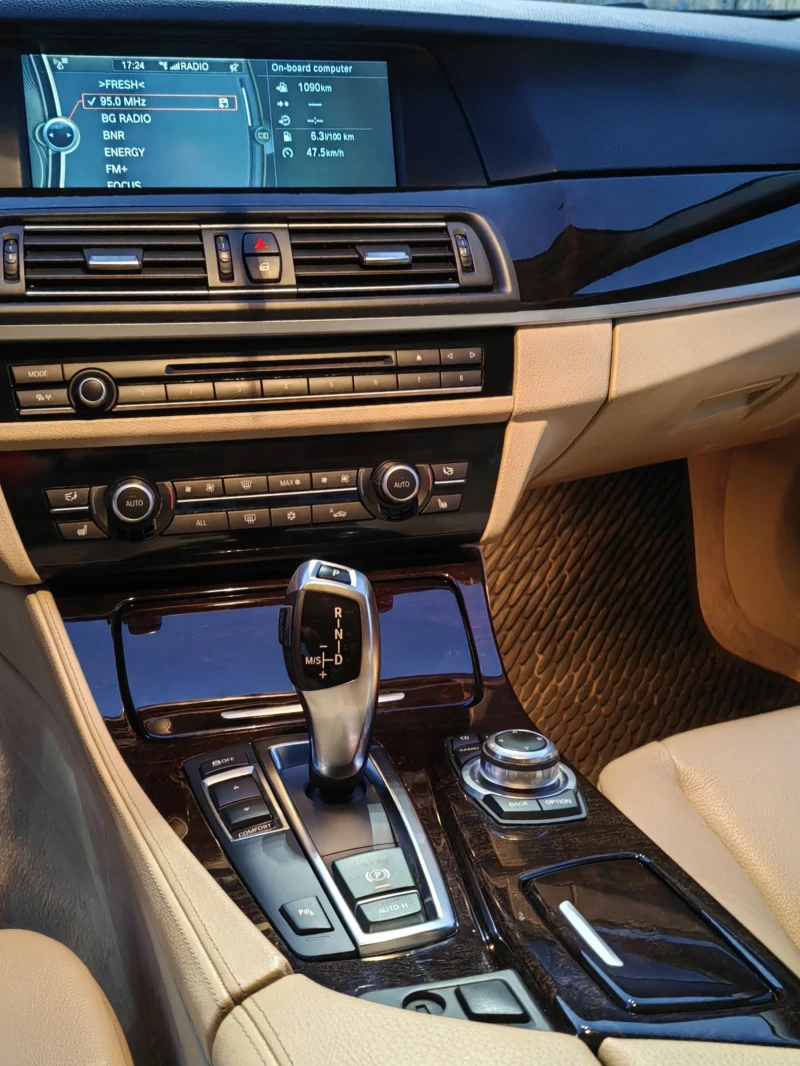 BMW 520 Обслужена! Сменени вериги с една година гаранция! , снимка 5 - Автомобили и джипове - 53288096