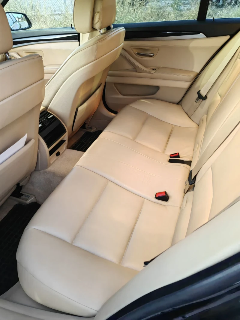 BMW 520 Обслужена! Сменени вериги с една година гаранция! , снимка 13 - Автомобили и джипове - 53288096