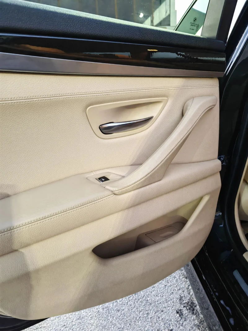 BMW 520 Обслужена! Сменени вериги с една година гаранция! , снимка 12 - Автомобили и джипове - 53288096