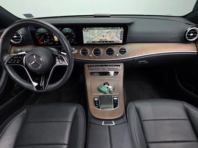 Mercedes-Benz E 250 2.0 Automatic, снимка 7 - Автомобили и джипове - 55838319