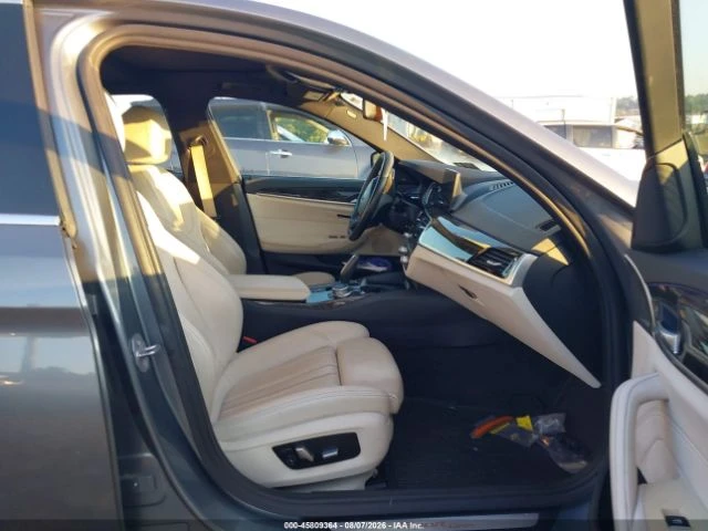 BMW 530 i * xDrive * CARFAX * ОПЦИЯ ЗА ФИНАНСИРАНЕ * , снимка 5 - Автомобили и джипове - 55845172