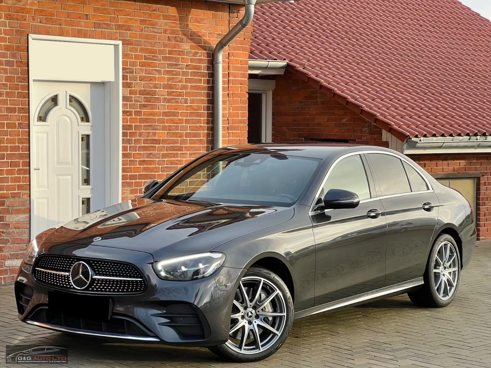 Mercedes-Benz E 400 d/AMG-PACK/4MATIC/CARPLAY/CAM/NAVI/142D, снимка 1