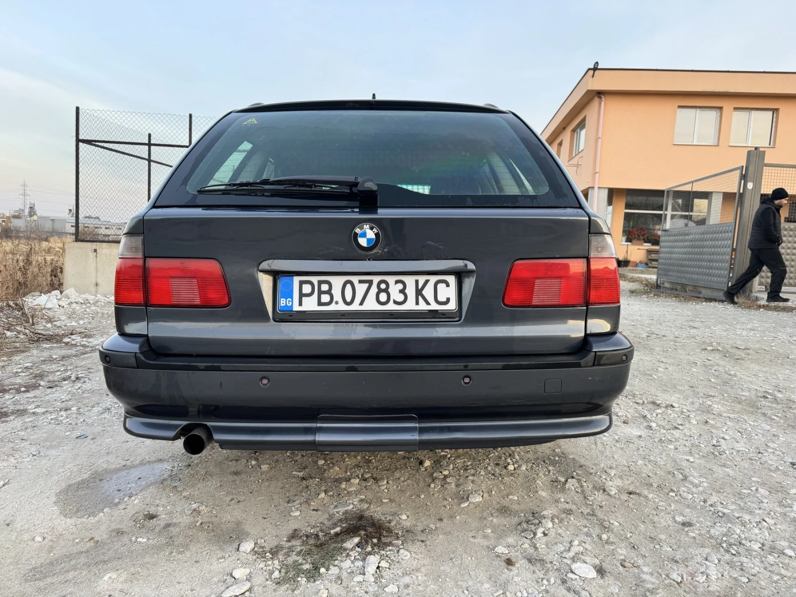 BMW 523  - изображение 4