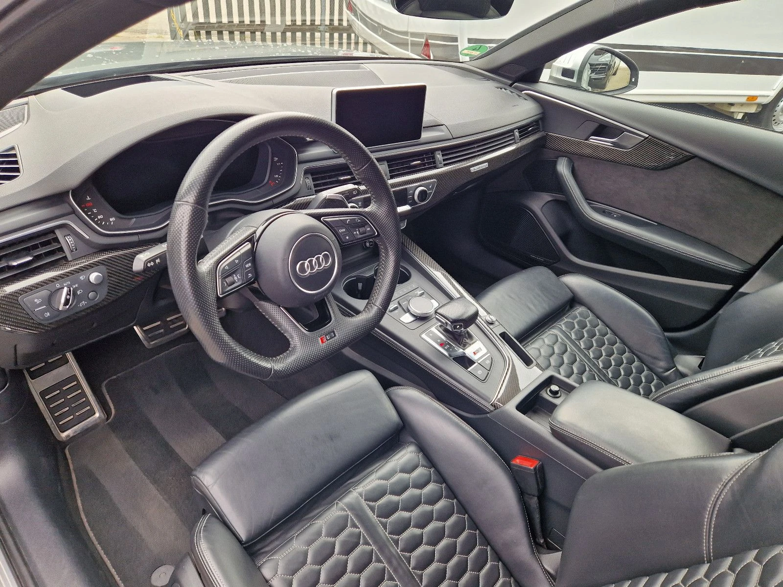 Audi Rs4 2.9TFSI/450HP/KERAMIC/NAVI/LED/CAM/KLESS/444v - изображение 10