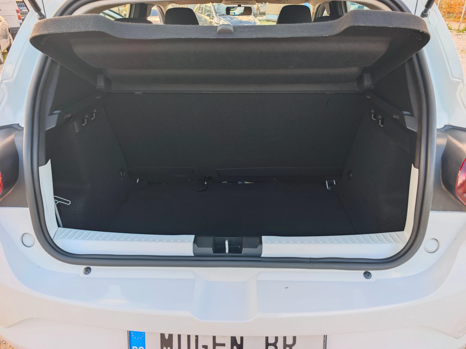 Dacia Sandero 2021г. EURO-6 - изображение 10