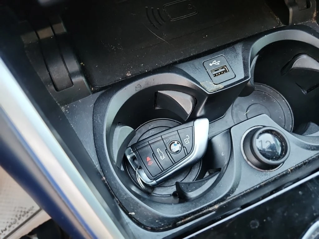 BMW 330 * 330I XDRIVE * CARFAX *  - изображение 8