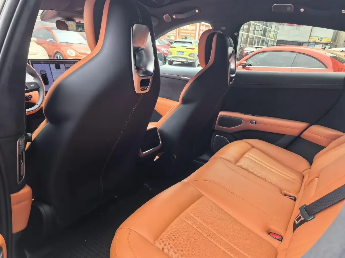 Xiaomi YU7, снимка 7 - Автомобили и джипове - 54043913