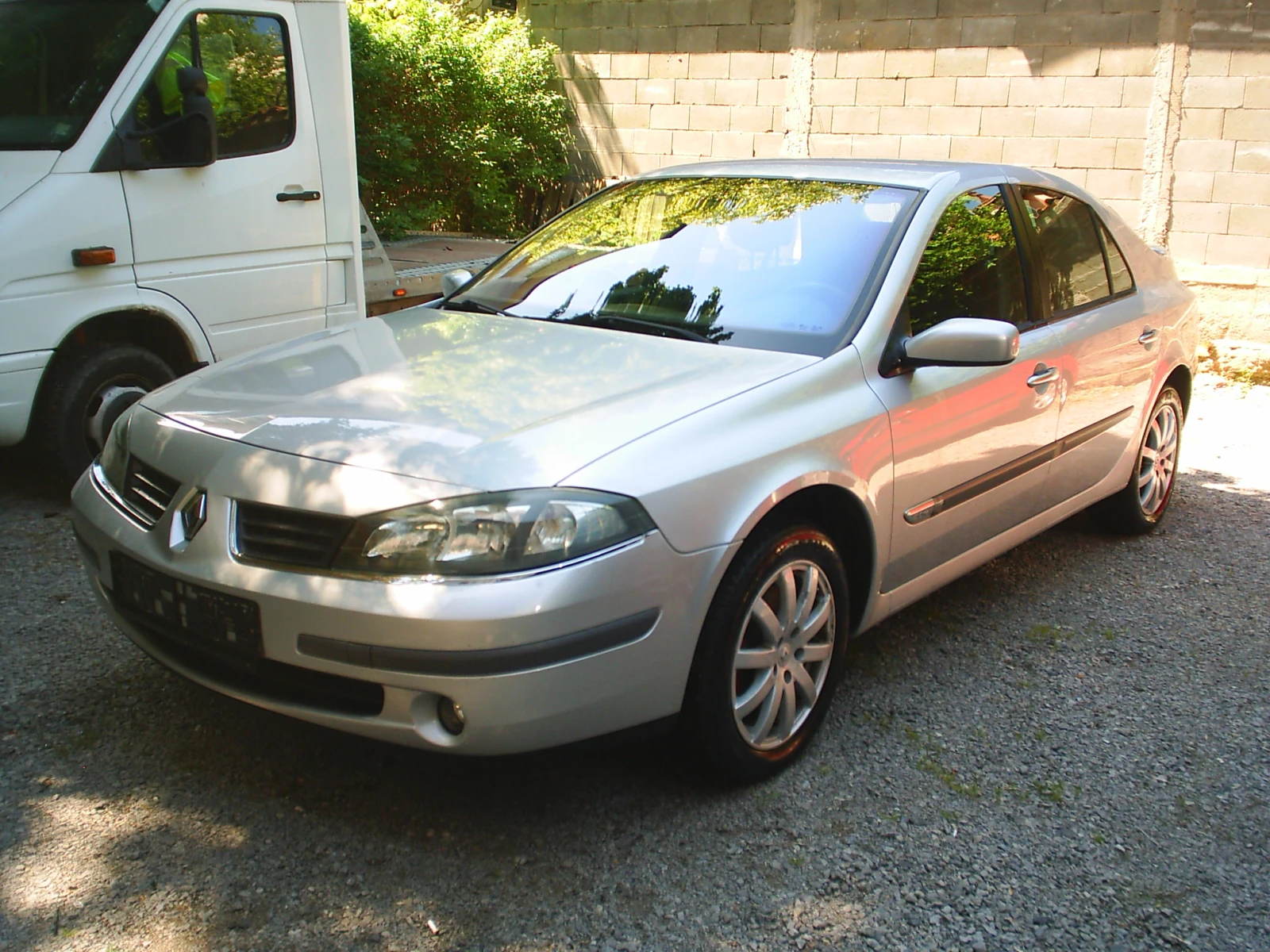 Renault Laguna 2.0 16 V 133k.c., снимка 6 - Автомобили и джипове - 54492527