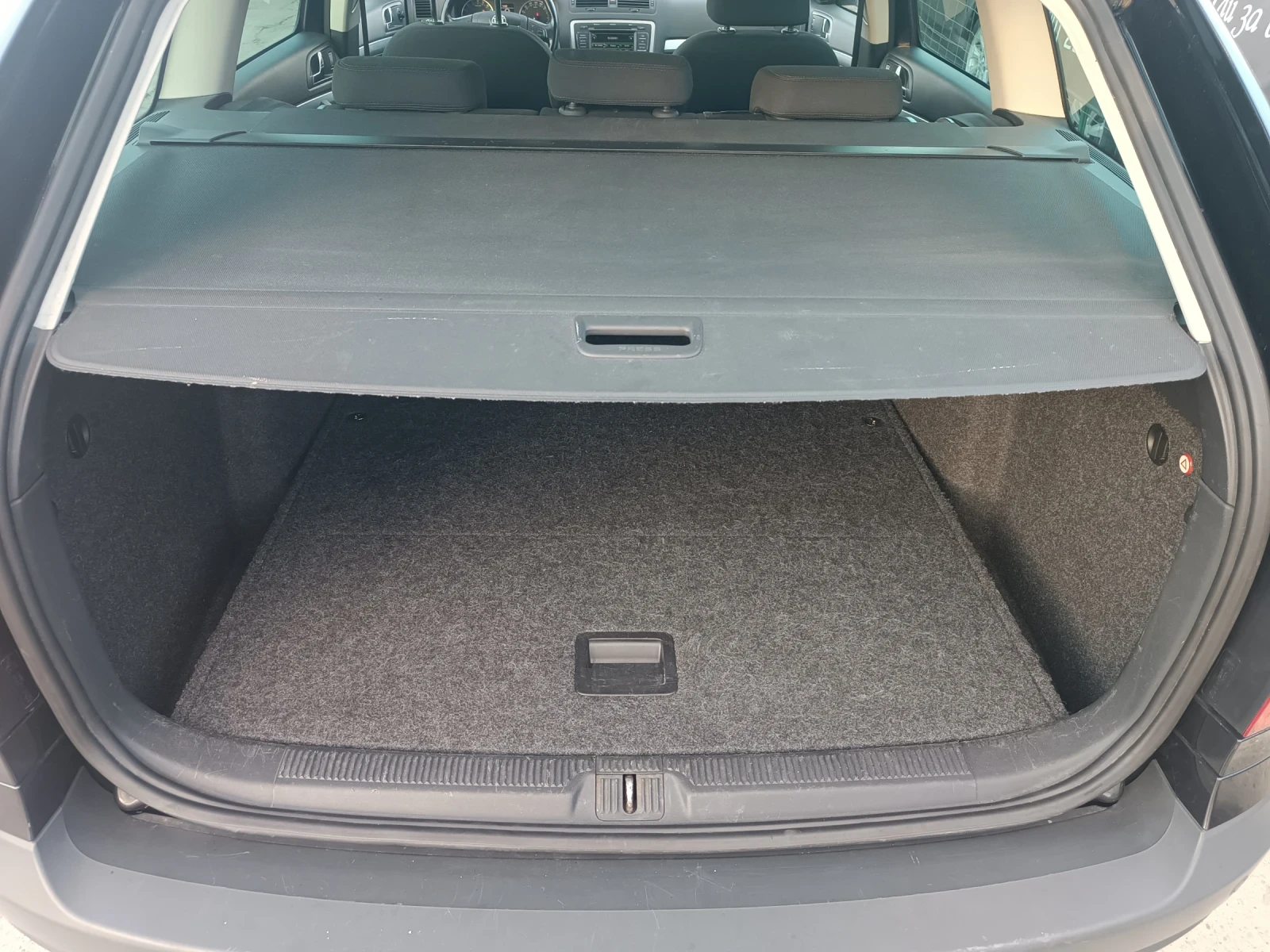 Skoda Octavia Scout 2.0 tDi, 4x4, 140k.c., ЛИЗИНГ , снимка 5 - Автомобили и джипове - 54705061