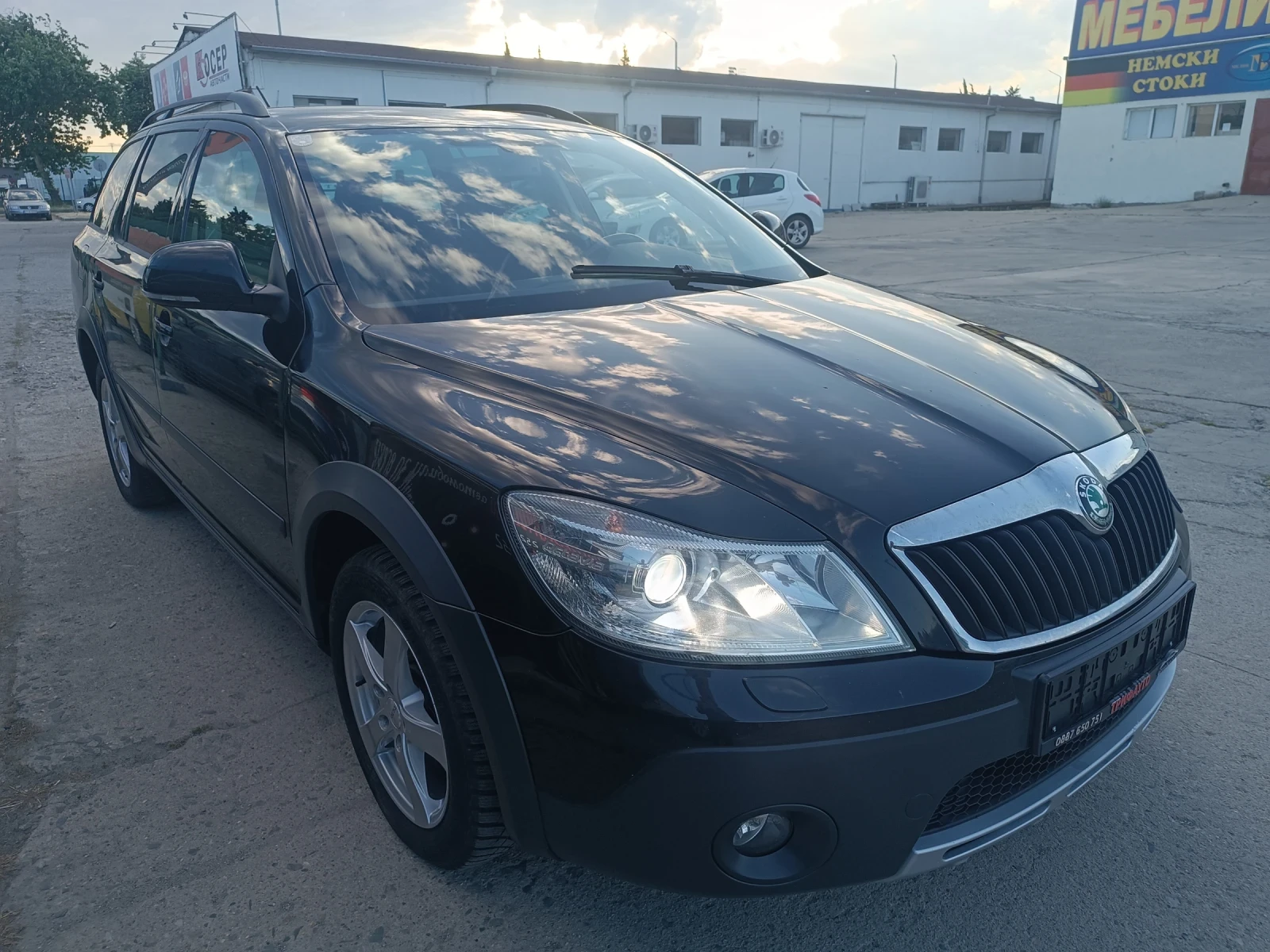 Skoda Octavia Scout 2.0 tDi, 4x4, 140k.c., ЛИЗИНГ , снимка 2 - Автомобили и джипове - 54705061