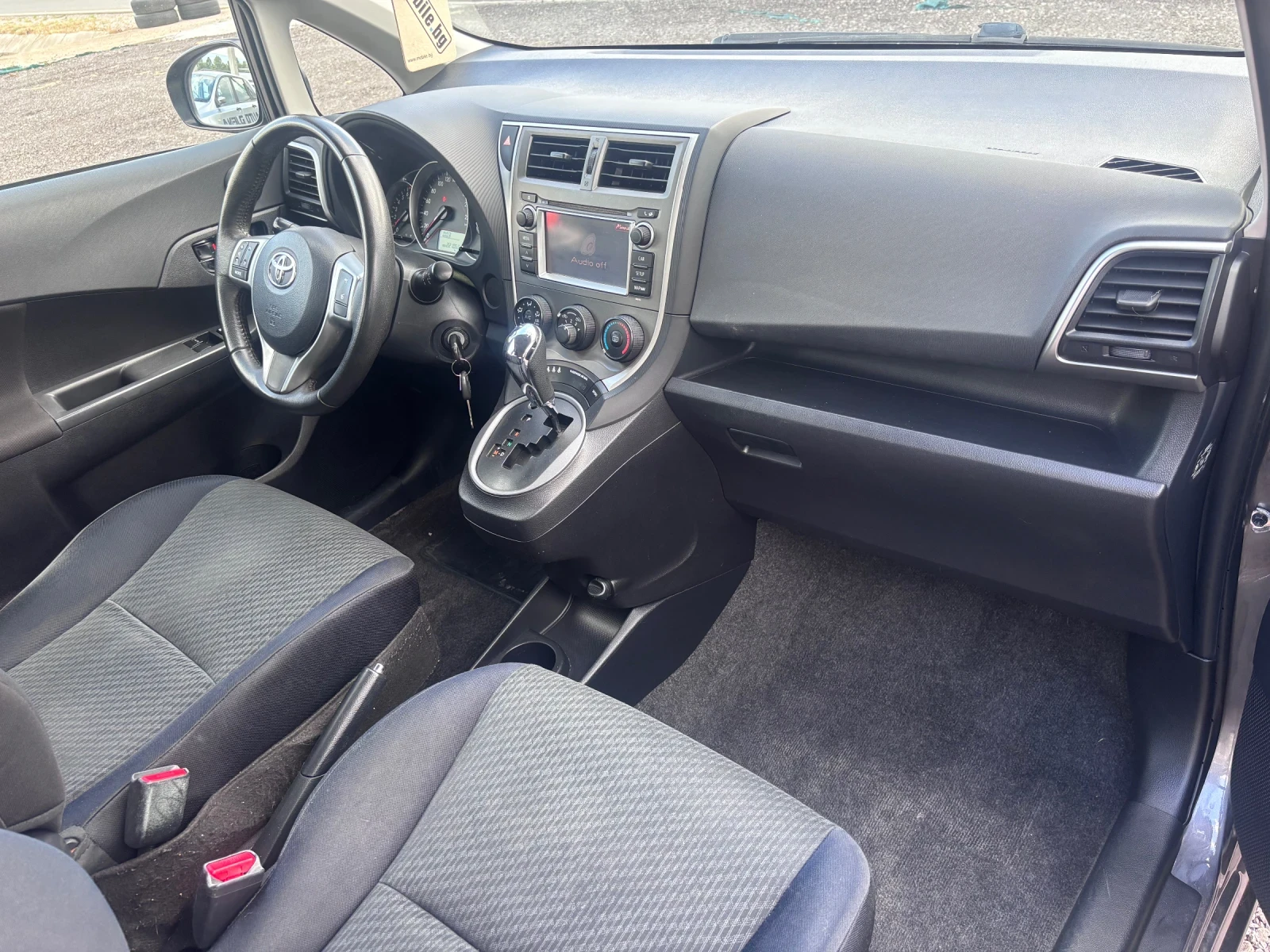 Toyota Verso S 1.3 GPL Automatic, снимка 8 - Автомобили и джипове - 54862850