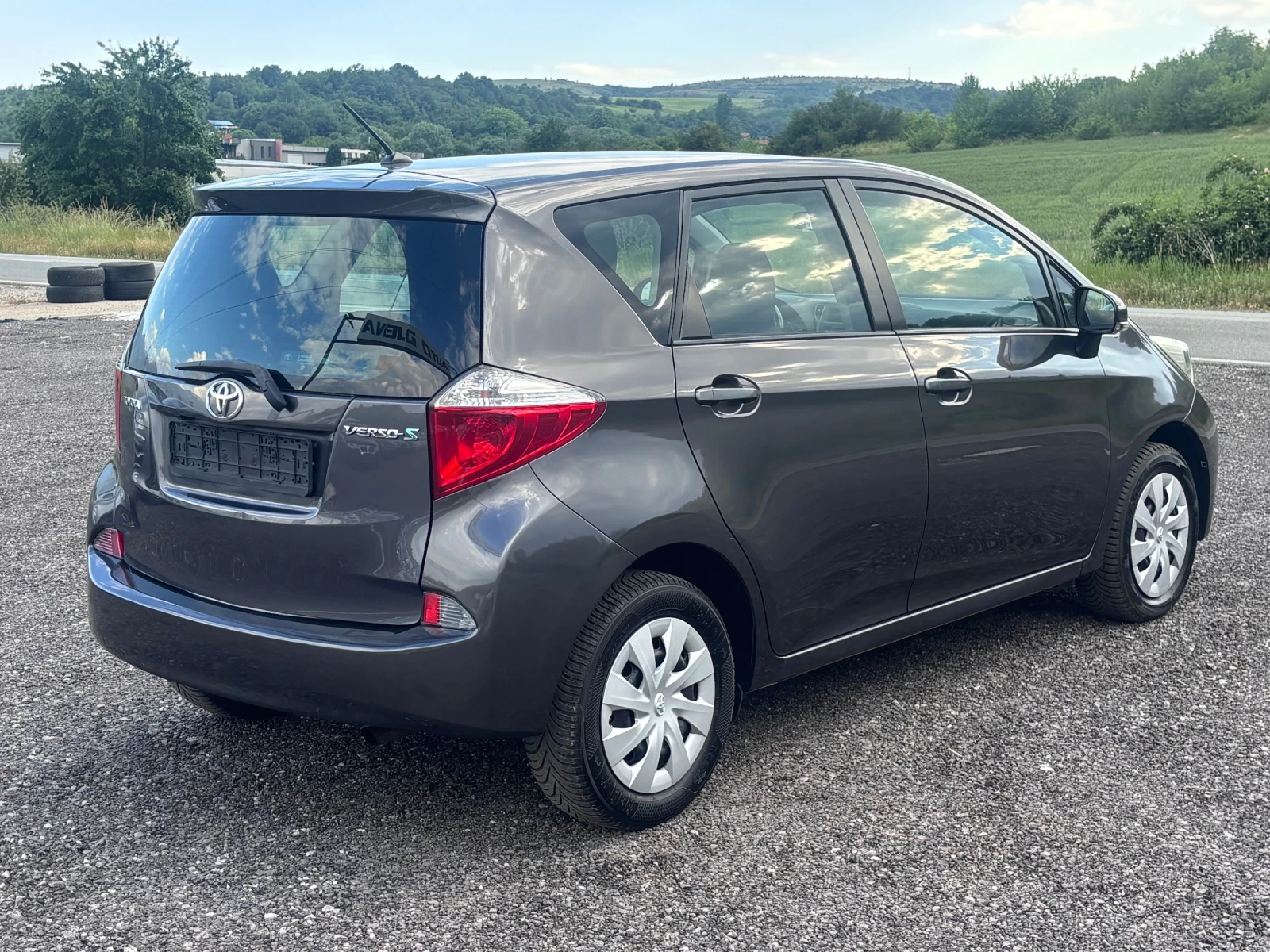 Toyota Verso S 1.3 GPL Automatic, снимка 4 - Автомобили и джипове - 54862850