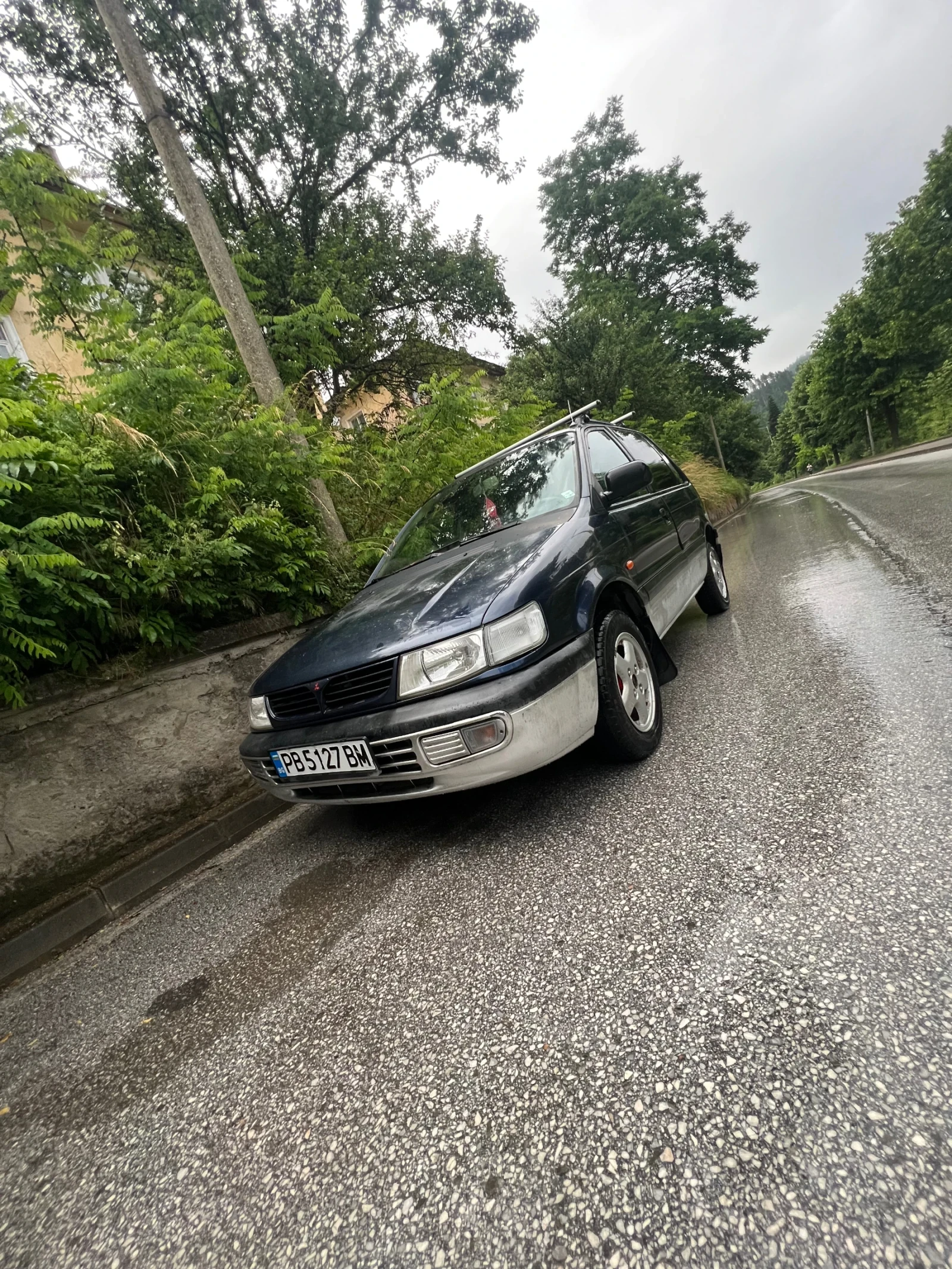 Mitsubishi Space runner 1.8 136 кс. 4х4 газ бензин климатик, снимка 2 - Автомобили и джипове - 54933504
