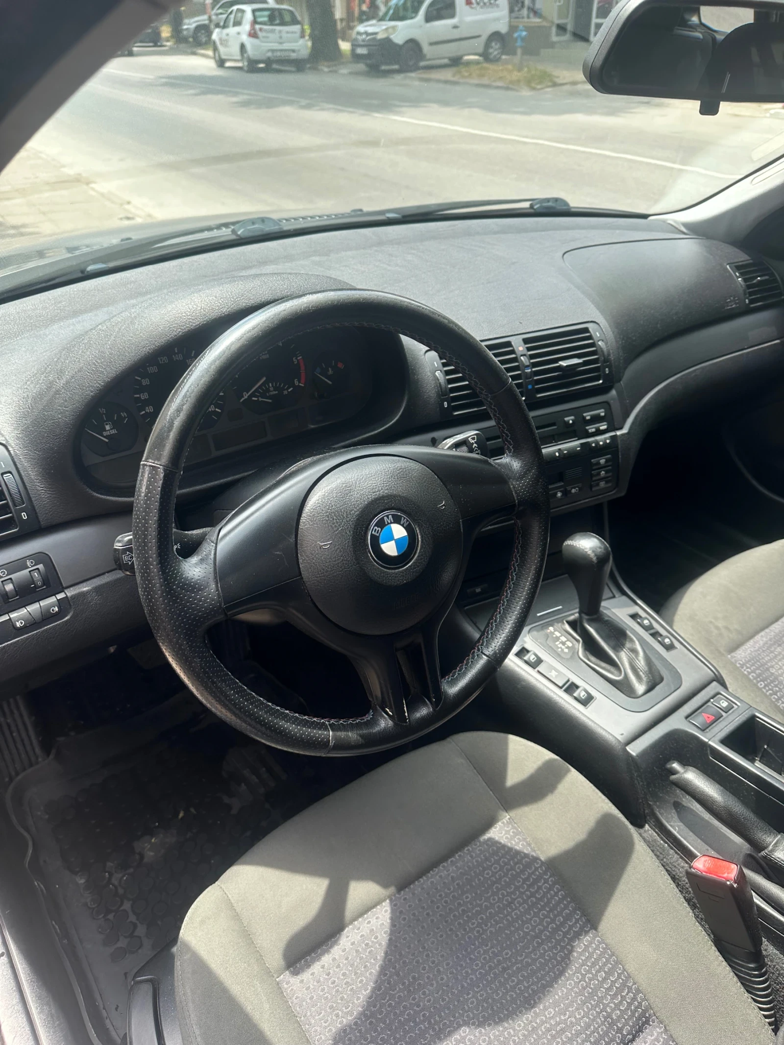 BMW 320, снимка 7 - Автомобили и джипове - 54954592