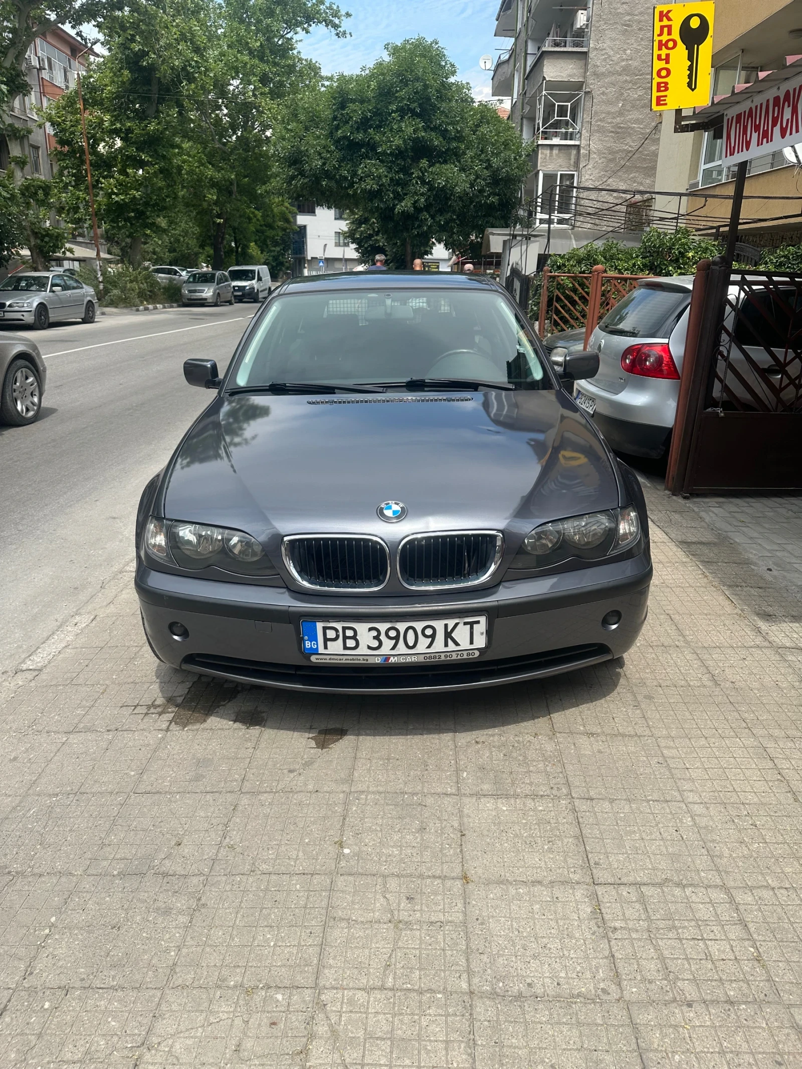 BMW 320