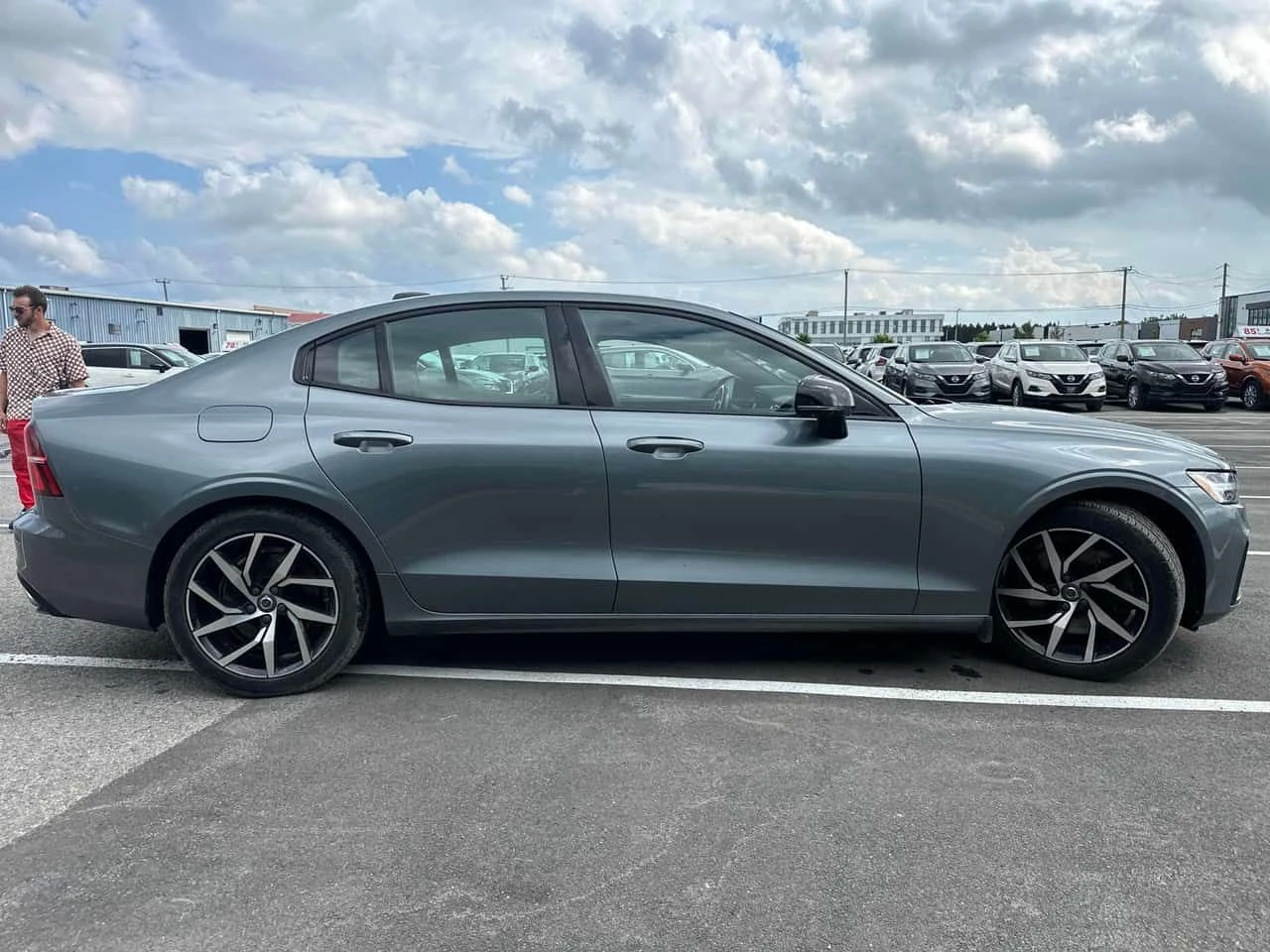 Volvo S60 R Design | CARFAX | БЕЗ ПЪРВОНАЧАЛНА ВНОСКА, снимка 5 - Автомобили и джипове - 55106172
