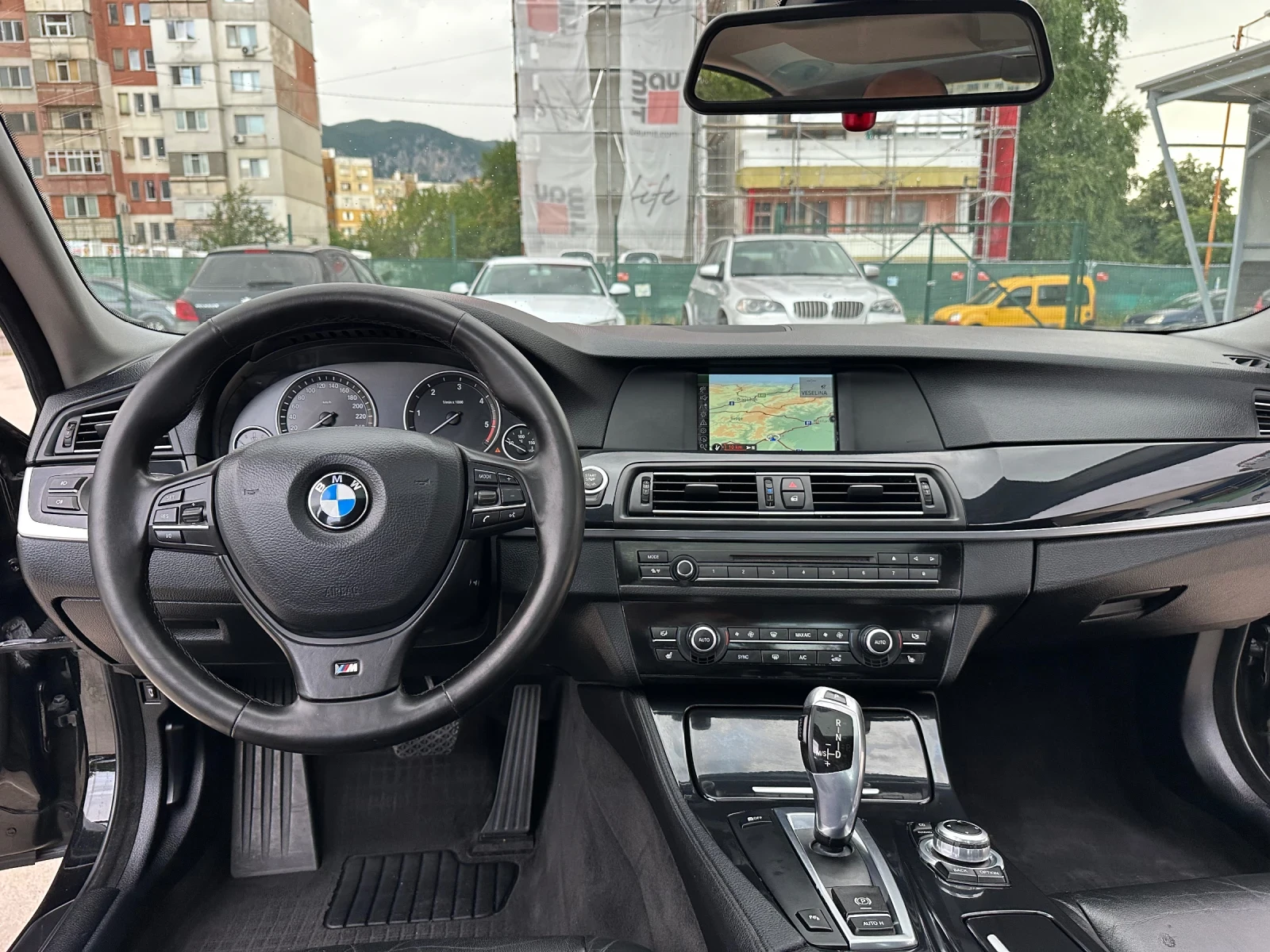 BMW 520 d 208 000 Реални км!, снимка 13 - Автомобили и джипове - 55139064