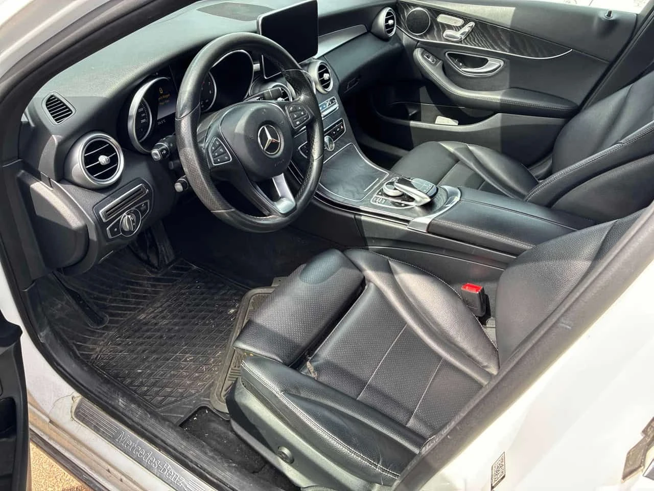 Mercedes-Benz C 300 CAMERA / CARFAX / АВТОКРЕДИТ , снимка 5 - Автомобили и джипове - 55569101