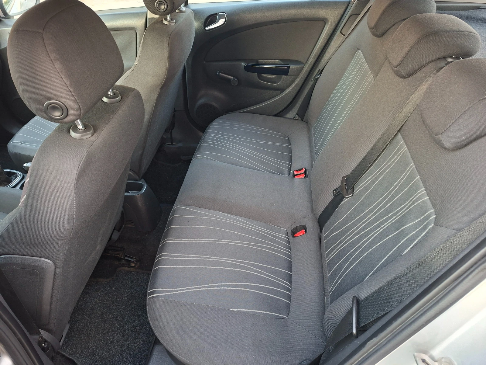 Opel Corsa 1.2 Клима, снимка 15 - Автомобили и джипове - 55790304