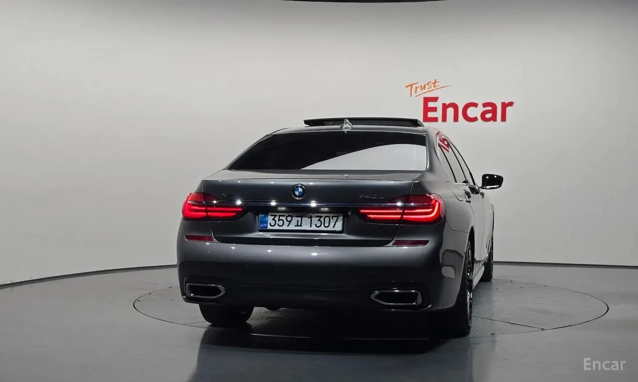 BMW 740 740Li xDrive M Sport Package/ФИНАНСИРАНЕ, снимка 4 - Автомобили и джипове - 56134646