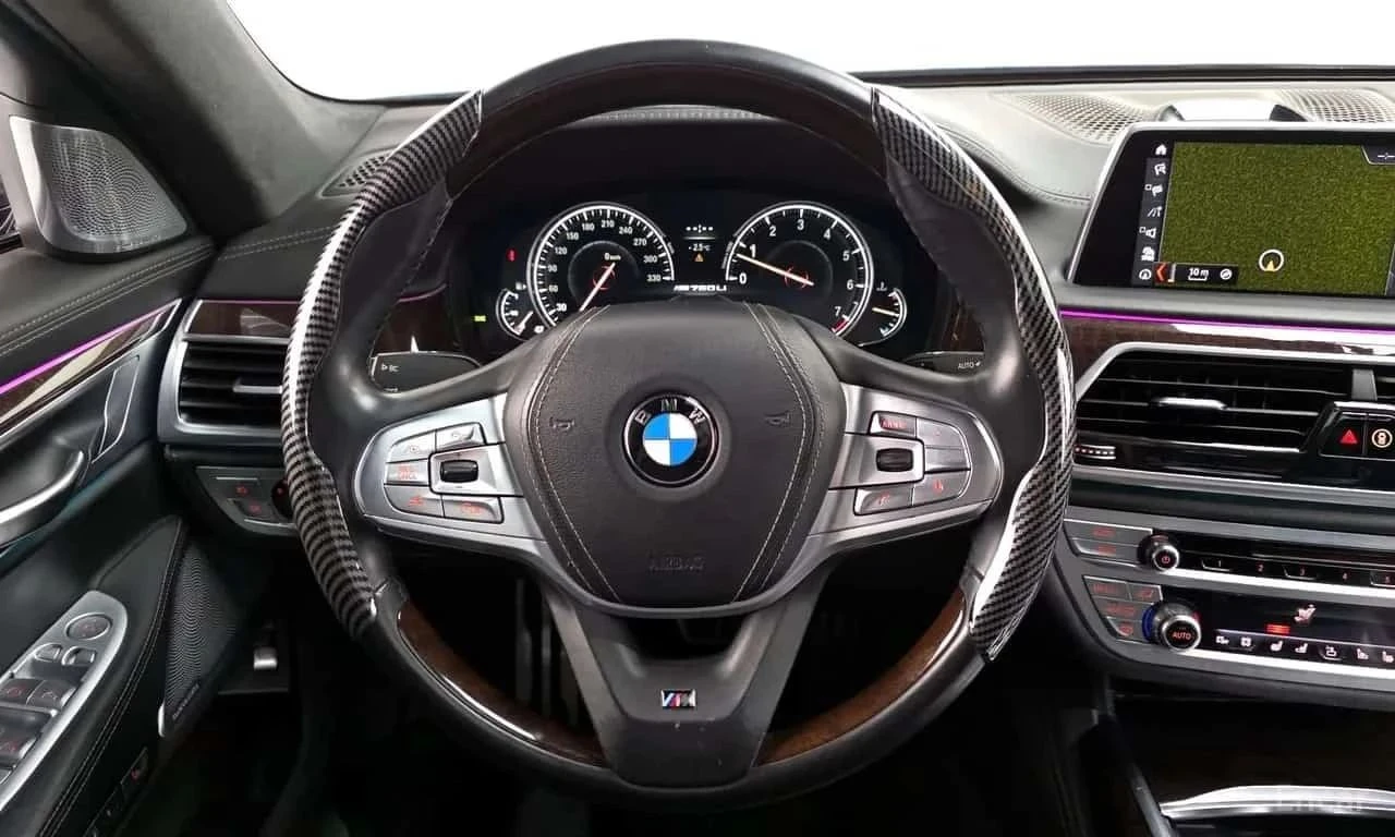 BMW 750, снимка 13 - Автомобили и джипове - 56726664