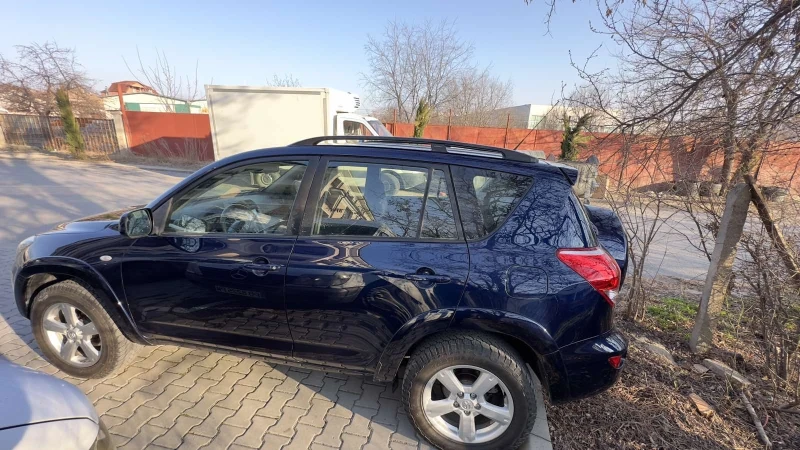 Toyota Rav4, снимка 4 - Автомобили и джипове - 48837858