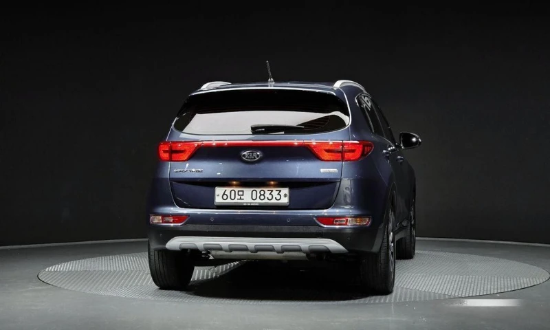 Kia Sportage Diesel 2WD Noblesse  * НАЙ-ДОБРА ЦЕНА В БЪЛГАРИЯ* , снимка 4 - Автомобили и джипове - 52036693