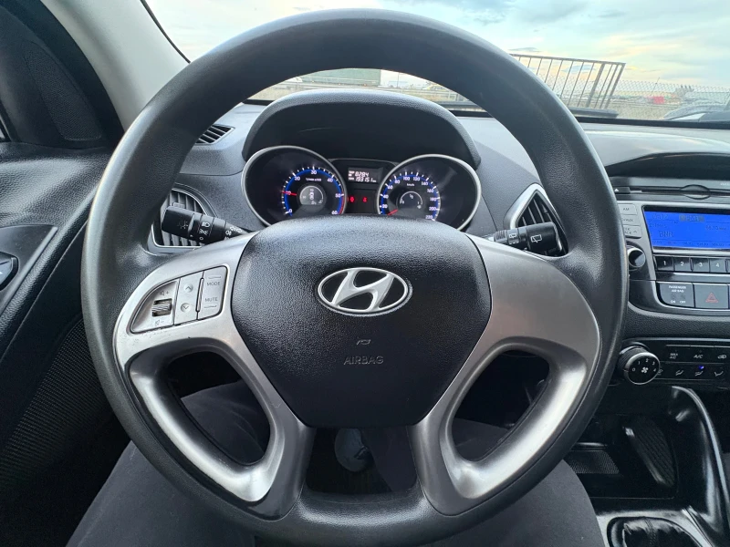 Hyundai IX35, снимка 14 - Автомобили и джипове - 52539293
