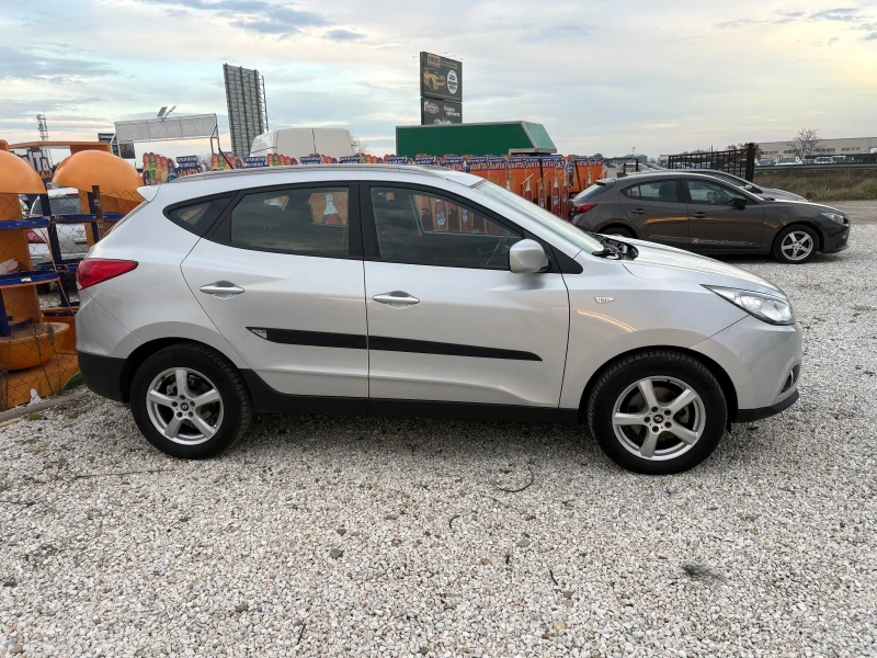 Hyundai IX35, снимка 2 - Автомобили и джипове - 52539293