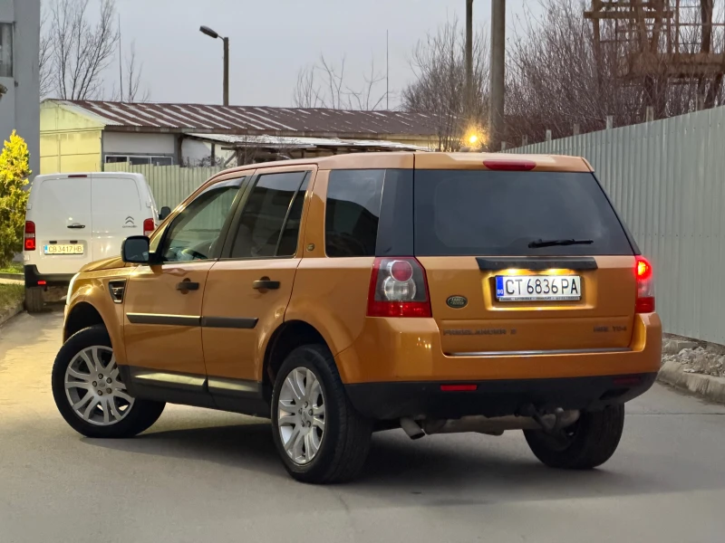 Land Rover Freelander II 2.2 TD4* PANO* XENON* 4X4* КОЖА* СЕРВИЗНА ИСТОР, снимка 5 - Автомобили и джипове - 52887832