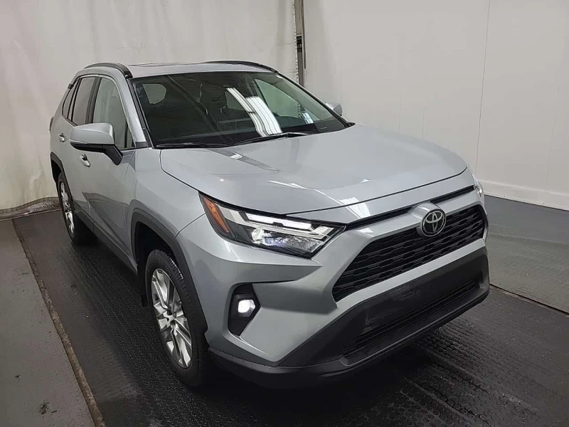 Toyota Rav4 XLE * AWD * DRCC * Lane Assist * Подгреви, снимка 2 - Автомобили и джипове - 53526910