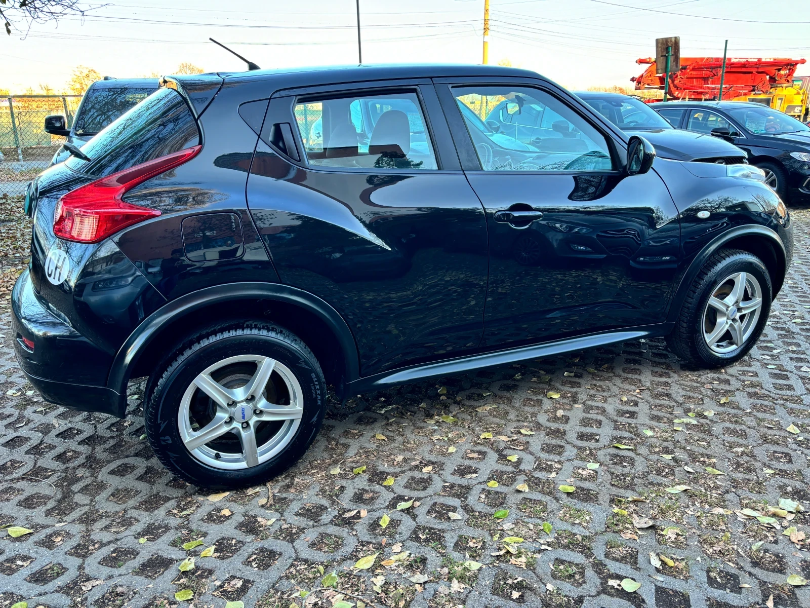 Nissan Juke 1.6i бензин 117к.с.НАВИГАЦИЯ;КАМЕРА. - изображение 8