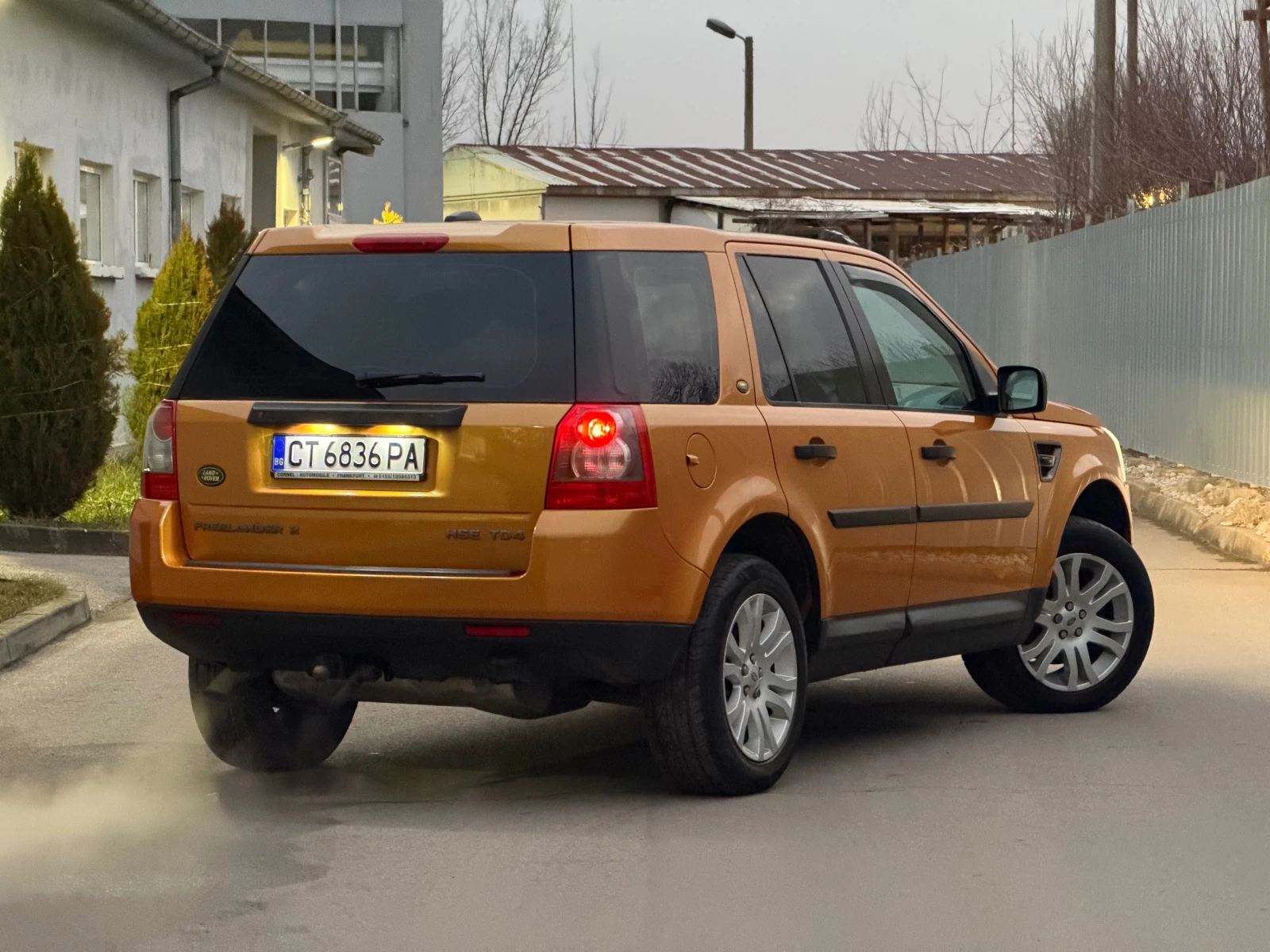 Land Rover Freelander II 2.2 TD4* PANO* XENON* 4X4* КОЖА* СЕРВИЗНА ИСТОР - изображение 4