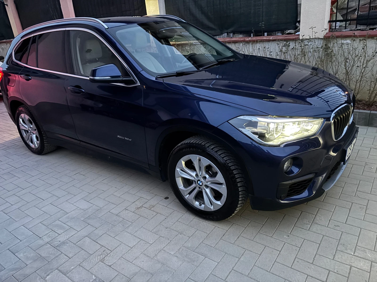 BMW X1, снимка 4 - Автомобили и джипове - 53949105