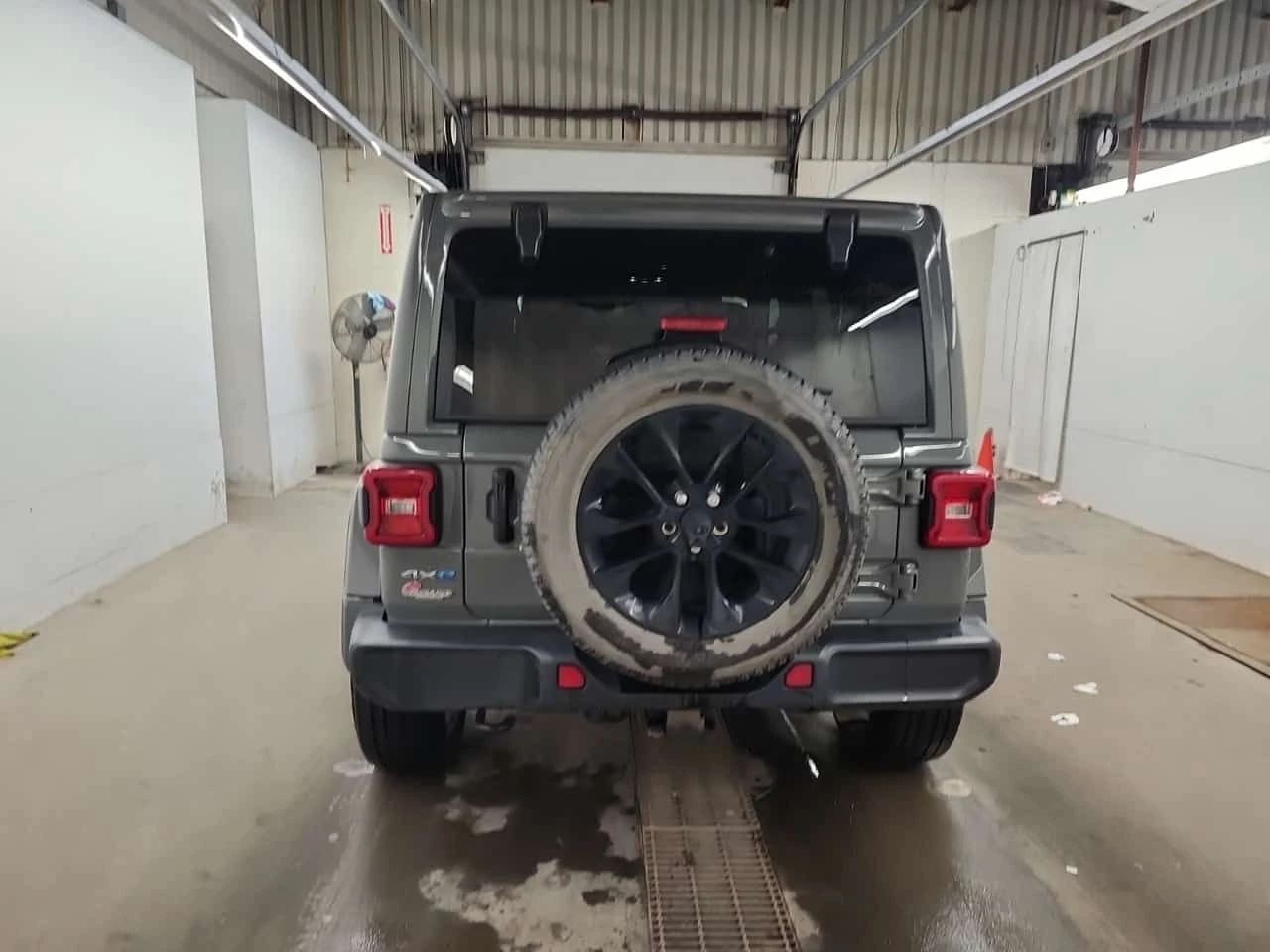 Jeep Wrangler * UNLIMITED SAHARA * CARFAX * �������� * 2 ����� * | Mobile.bg � ����������� 5