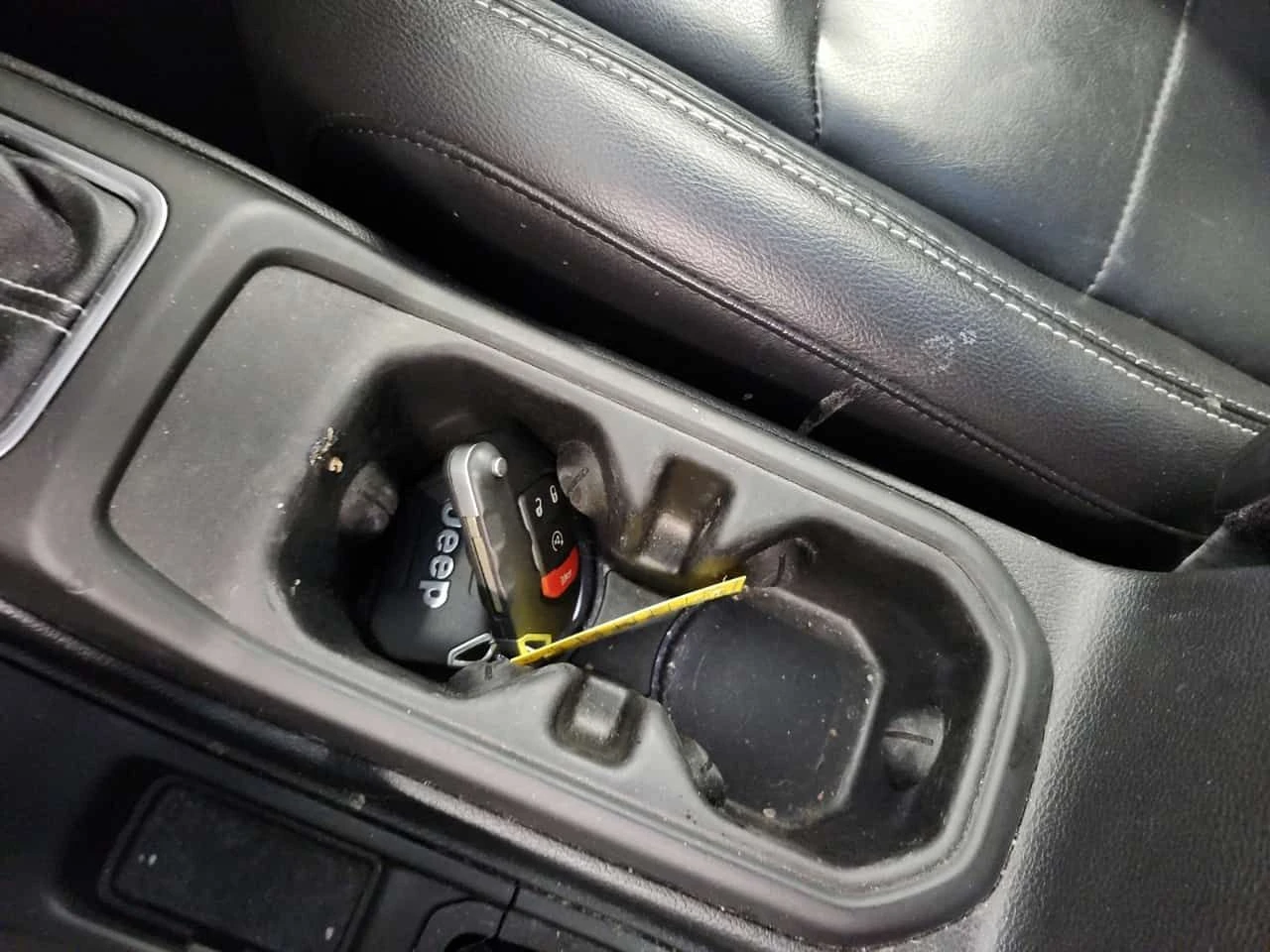 Jeep Wrangler * UNLIMITED SAHARA * CARFAX * �������� * 2 ����� * | Mobile.bg � ����������� 9