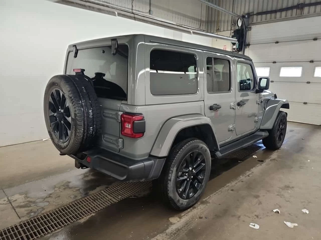 Jeep Wrangler * UNLIMITED SAHARA * CARFAX * �������� * 2 ����� * | Mobile.bg � ����������� 3