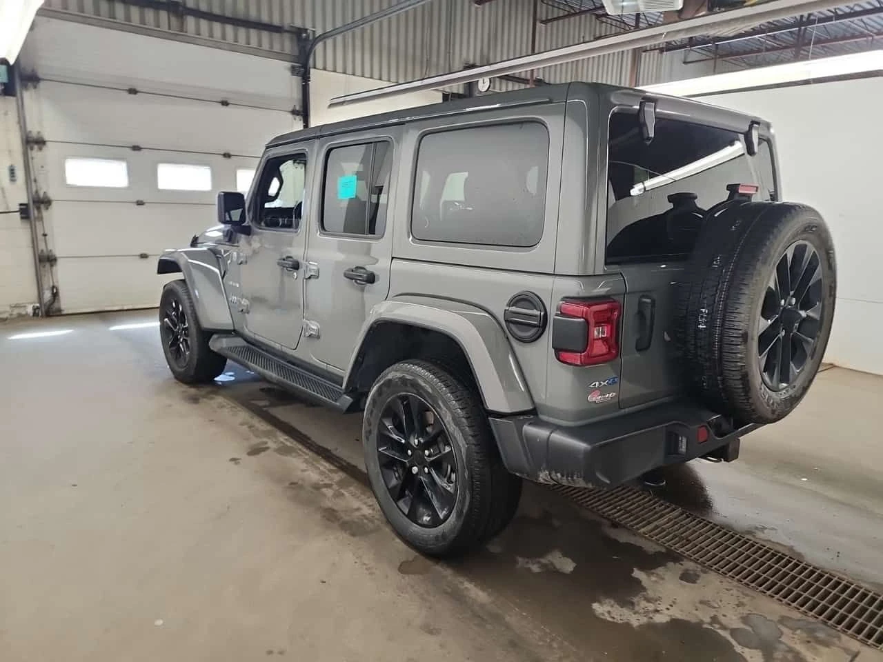 Jeep Wrangler * UNLIMITED SAHARA * CARFAX * �������� * 2 ����� * | Mobile.bg � ����������� 4