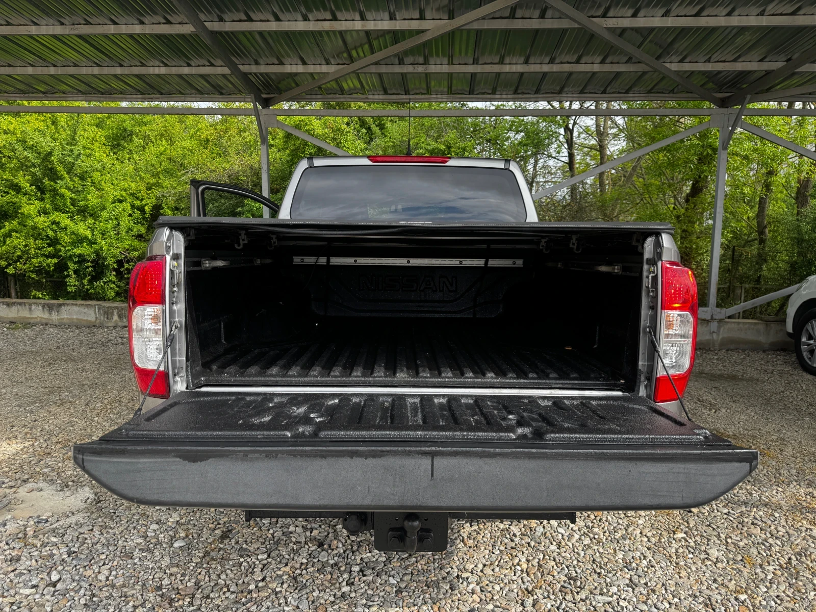 Nissan Navara 2.3D NAVI-CAM 360 EURO 6B, снимка 13 - Автомобили и джипове - 54483027