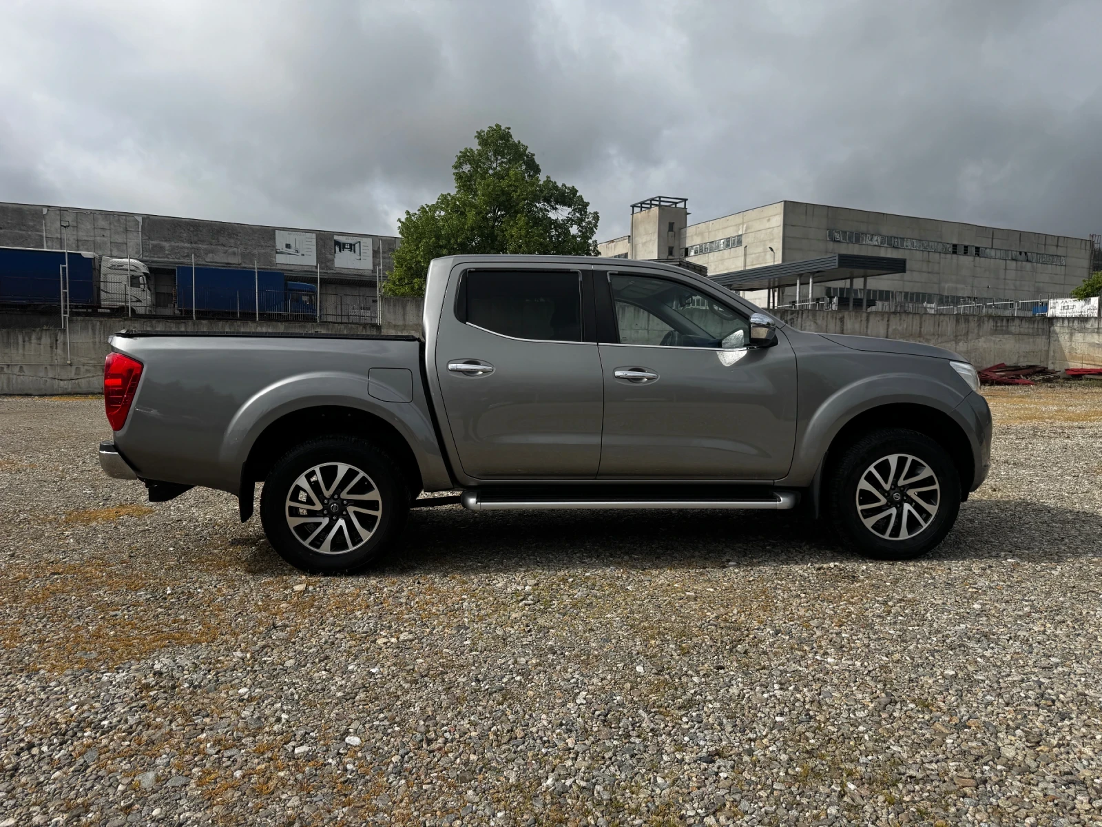 Nissan Navara 2.3D NAVI-CAM 360 EURO 6B, снимка 3 - Автомобили и джипове - 54483027