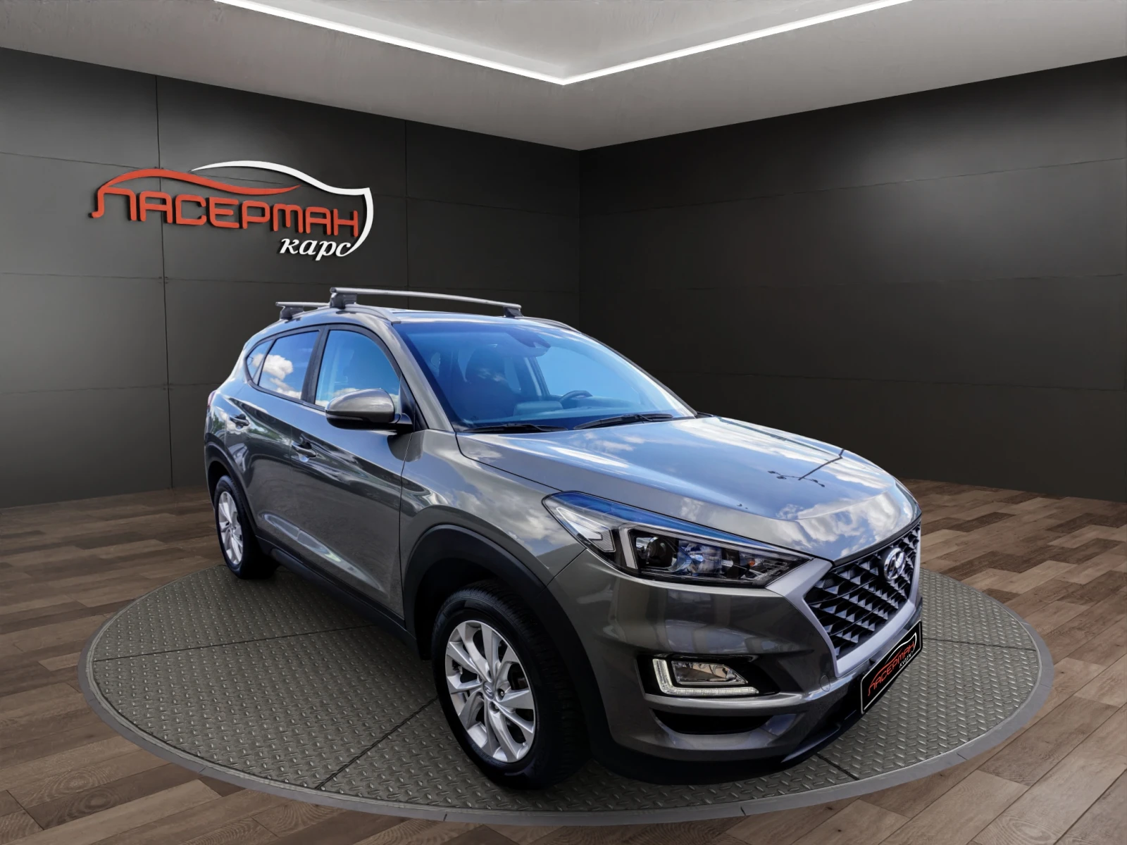 Hyundai Tucson 1.6CRDI XTECH, снимка 2 - Автомобили и джипове - 54800922