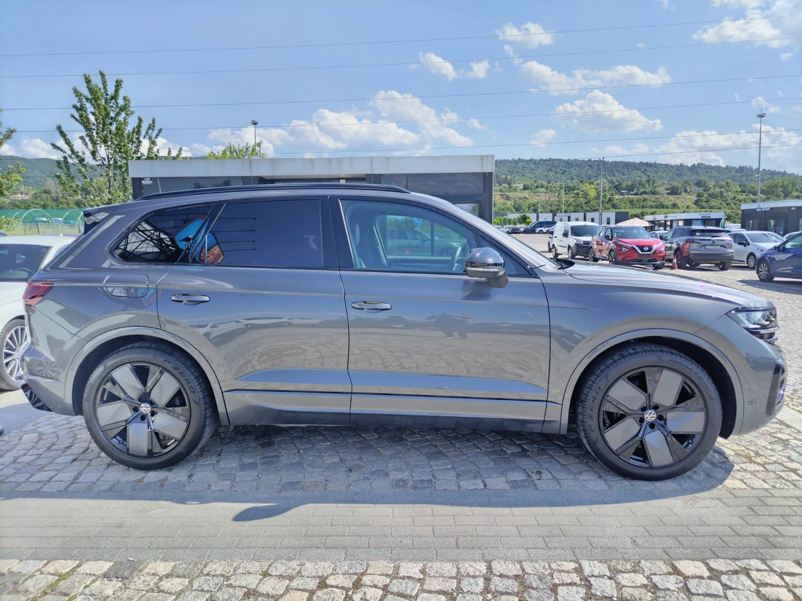 VW Touareg 3.0TDI/286 к.с./4MOTION/R-Line, снимка 8 - Автомобили и джипове - 55380041