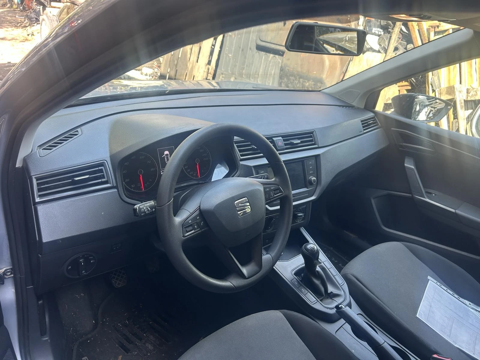 Seat Arona 1.0 turbo, снимка 2 - Автомобили и джипове - 55901678