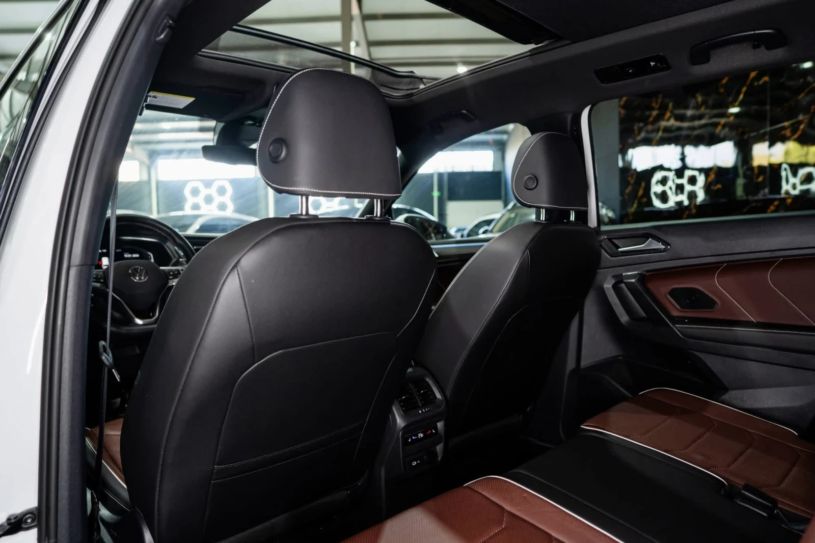 VW Tiguan 2.0TDI R LINE IQ MATRIX NAVI ���� ������ 100% | Mobile.bg � ����������� 15