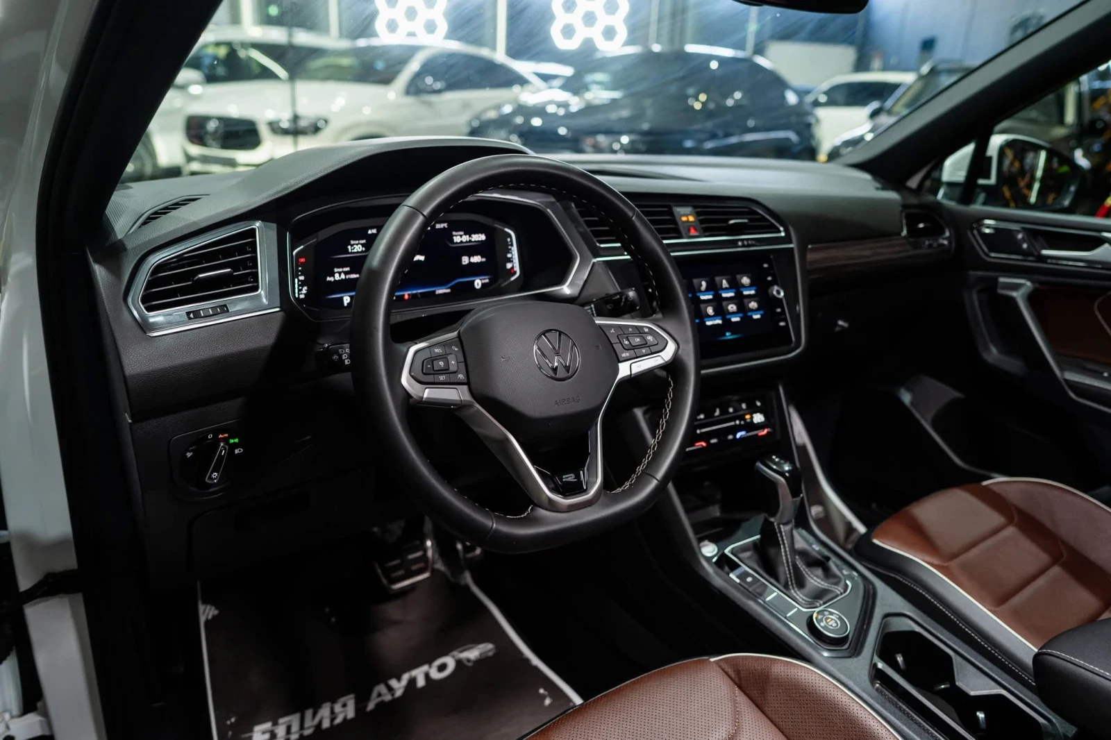 VW Tiguan 2.0TDI R LINE IQ MATRIX NAVI ���� ������ 100% | Mobile.bg � ����������� 12