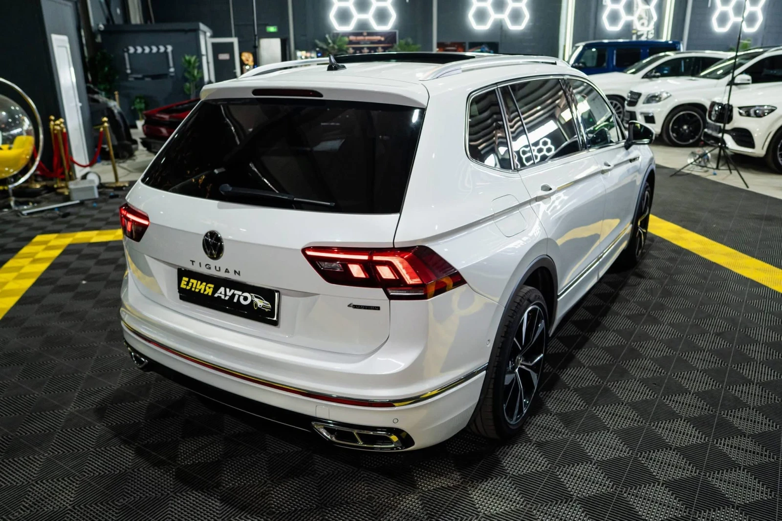 VW Tiguan 2.0TDI R LINE IQ MATRIX NAVI ���� ������ 100% | Mobile.bg � ����������� 10