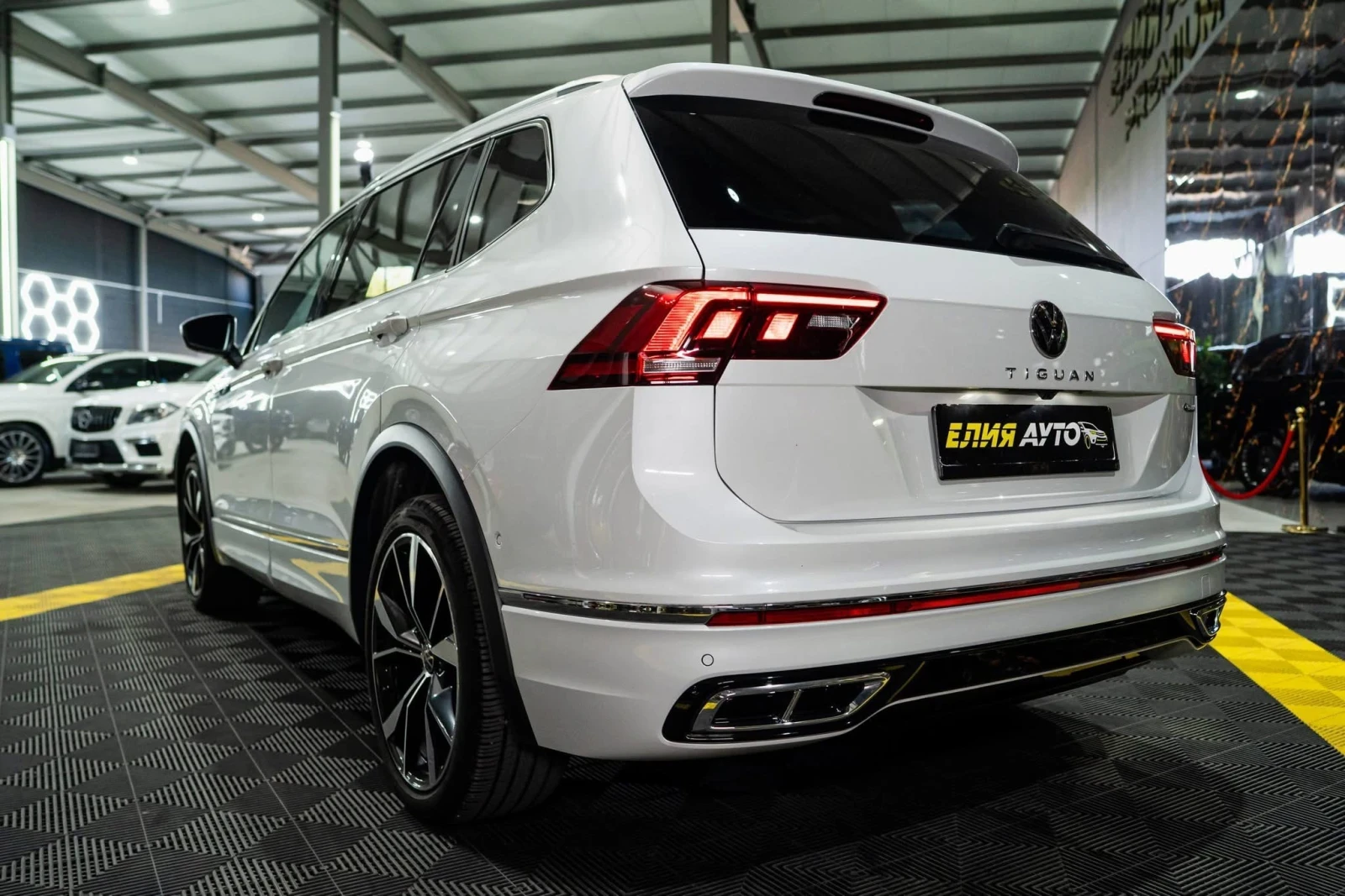 VW Tiguan 2.0TDI R LINE IQ MATRIX NAVI ���� ������ 100% | Mobile.bg � ����������� 6