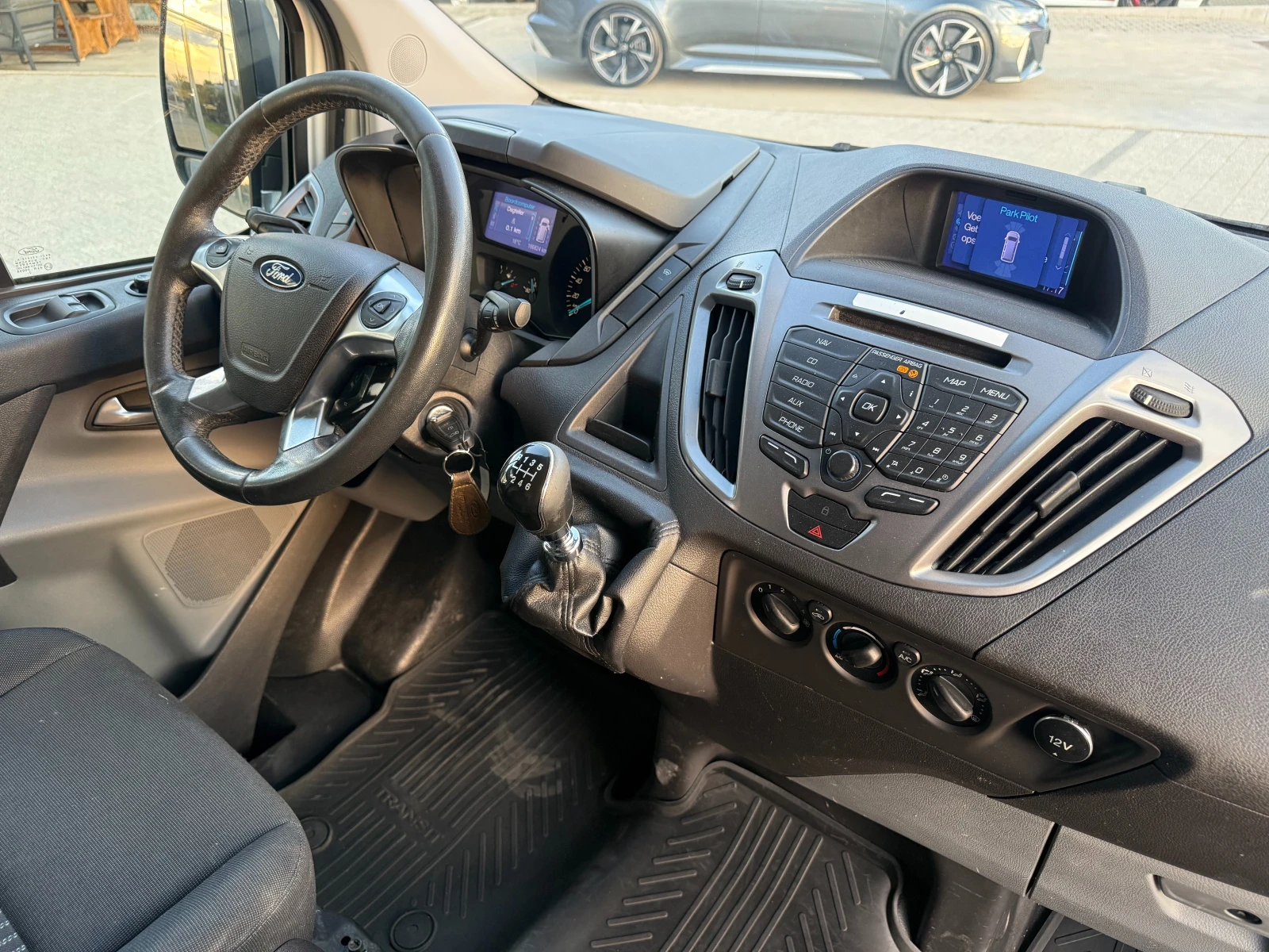 Ford Transit Custom 2.2TDCI 155к.с. Климатик L2H1 , снимка 11 - Бусове и автобуси - 56321918