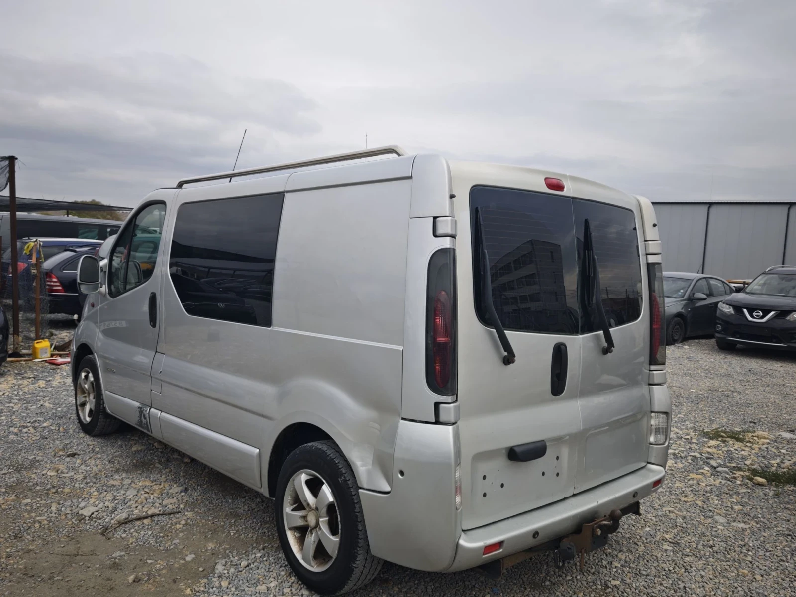Renault Trafic, снимка 7 - Бусове и автобуси - 56747153